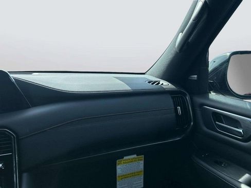 New 2025 Nissan Armada PRO-4X AWD/4WD image 20