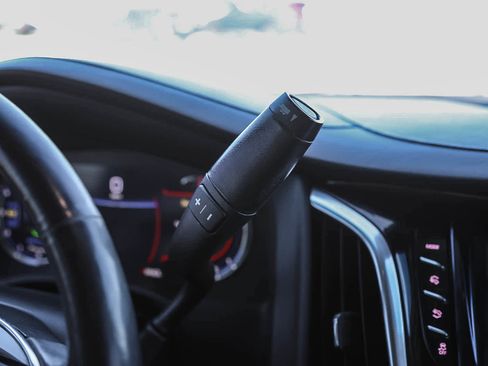 Used 2020 Cadillac Escalade Luxury image 21