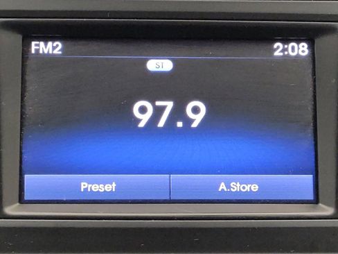 Used 2017 Hyundai Santa Fe Sport image 25