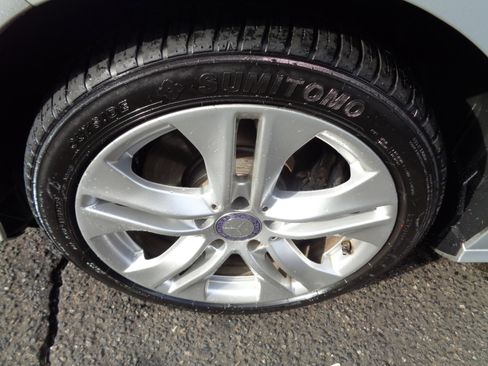 Used 2011 Mercedes-Benz E 350 4MATIC Sedan image 29