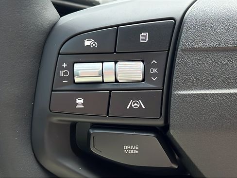 New 2026 Kia Sportage LX FWD image 17
