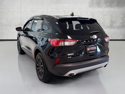 Used 2021 Ford Escape SE w/ Cold Weather Package image 7