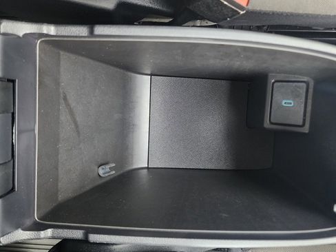 Used 2020 Ford Escape SE Sport image 42