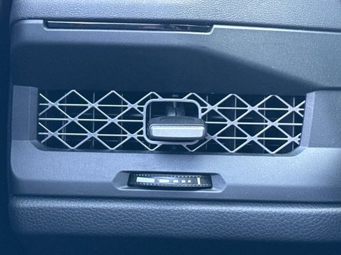 Used 2025 Honda Accord SE image 28