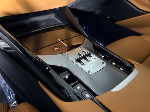 Used 2024 Ferrari Purosangue image 39