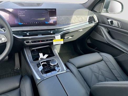 New 2026 BMW X5 xDrive50e w/ Premium Package AWD/4WD image 18
