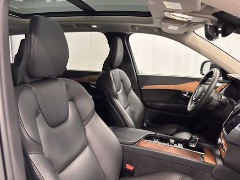 Certified 2023 Volvo XC90 B6 Plus w/ Protection Package Premier image 18