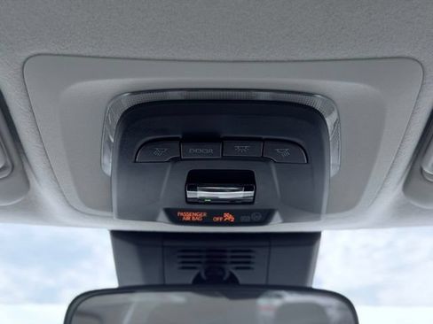 Used 2025 Toyota Corolla LE FWD image 40