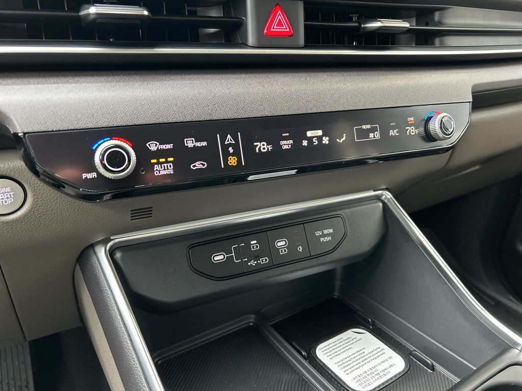 New 2026 Kia Carnival EX FWD image 24
