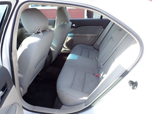 Used 2012 Ford Fusion SE FWD image 8