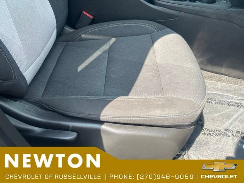 Used 2024 Chevrolet Trax LS FWD image 23