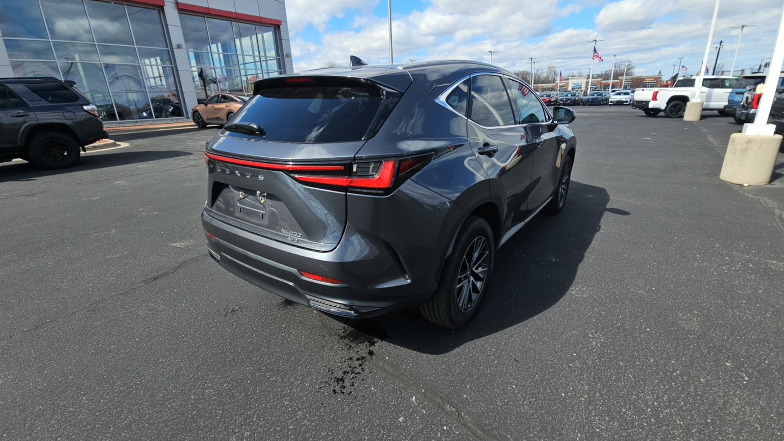 Used 2023 Lexus NX 350 AWD image 3