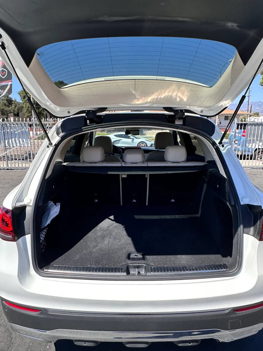 Used 2022 Mercedes-Benz GLC 300 image 13