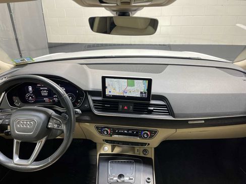 Used 2020 Audi Q5 2.0T Premium Plus w/ Premium Plus Package AWD/4WD image 10