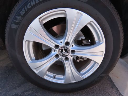 Used 2018 Mercedes-Benz GLC 300 image 16