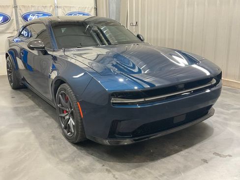 Used 2024 Dodge Charger Daytona Scat Pack w/ Plus Group AWD/4WD image 2