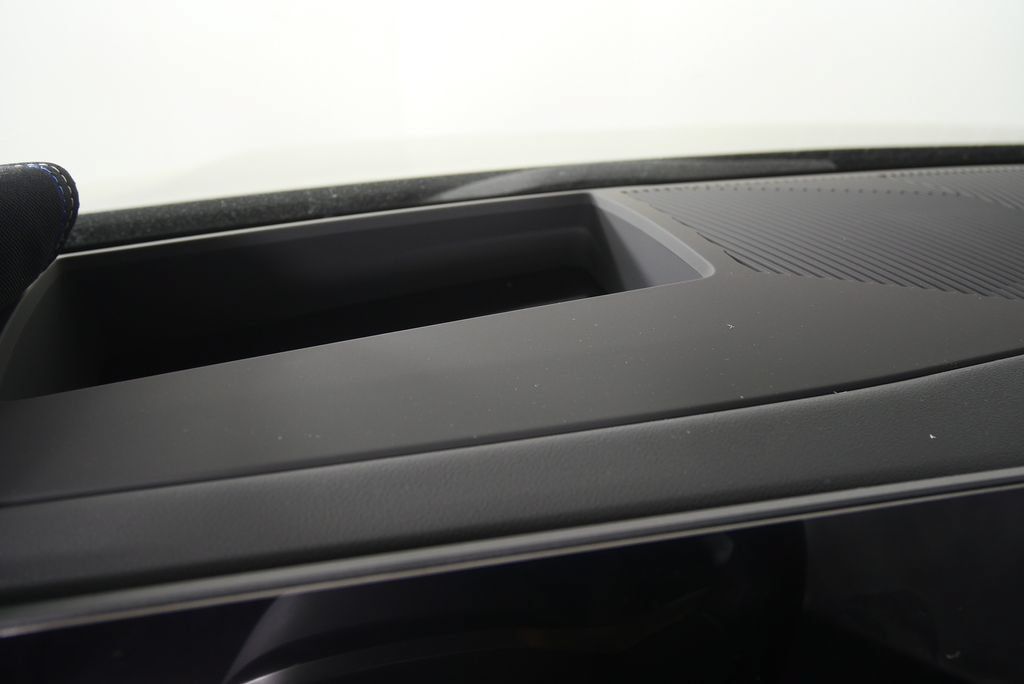 Used 2026 BMW i5 eDrive40 w/ Premium Package RWD image 17