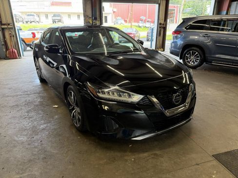 Used 2019 Nissan Maxima 3.5 SL w/ Floor Mat Group FWD image 3