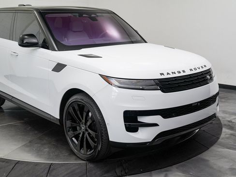 Used 2023 Land Rover Range Rover Sport SE image 12