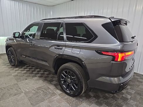 Used 2024 Toyota Sequoia Platinum AWD/4WD image 9