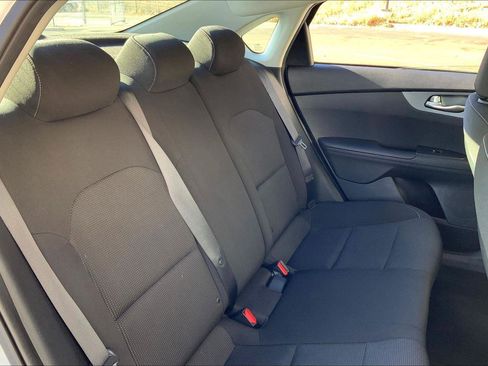 Used 2021 Kia Forte LXS FWD image 25