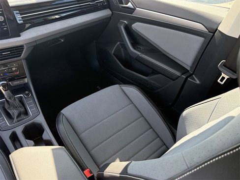 New 2026 Volkswagen Jetta SE image 27