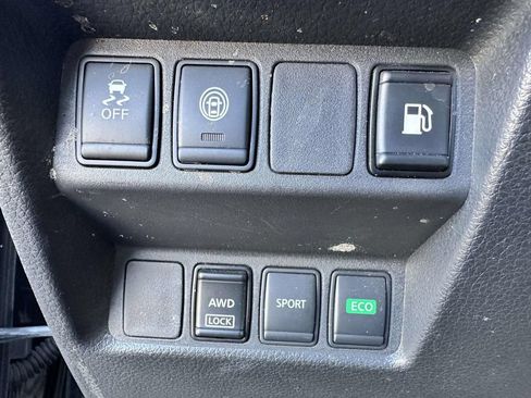 Used 2019 Nissan Rogue S AWD/4WD image 15