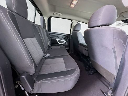 Used 2023 Nissan Titan SV image 27