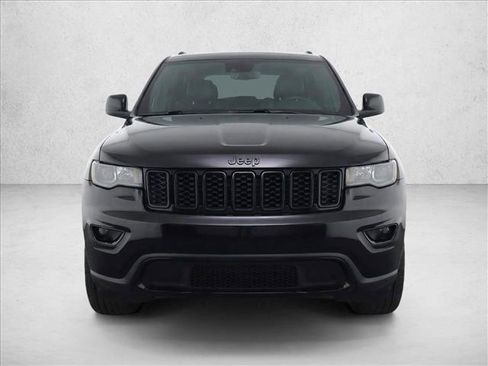 Used 2018 Jeep Grand Cherokee Limited w/ Trailer Tow Group IV image 2
