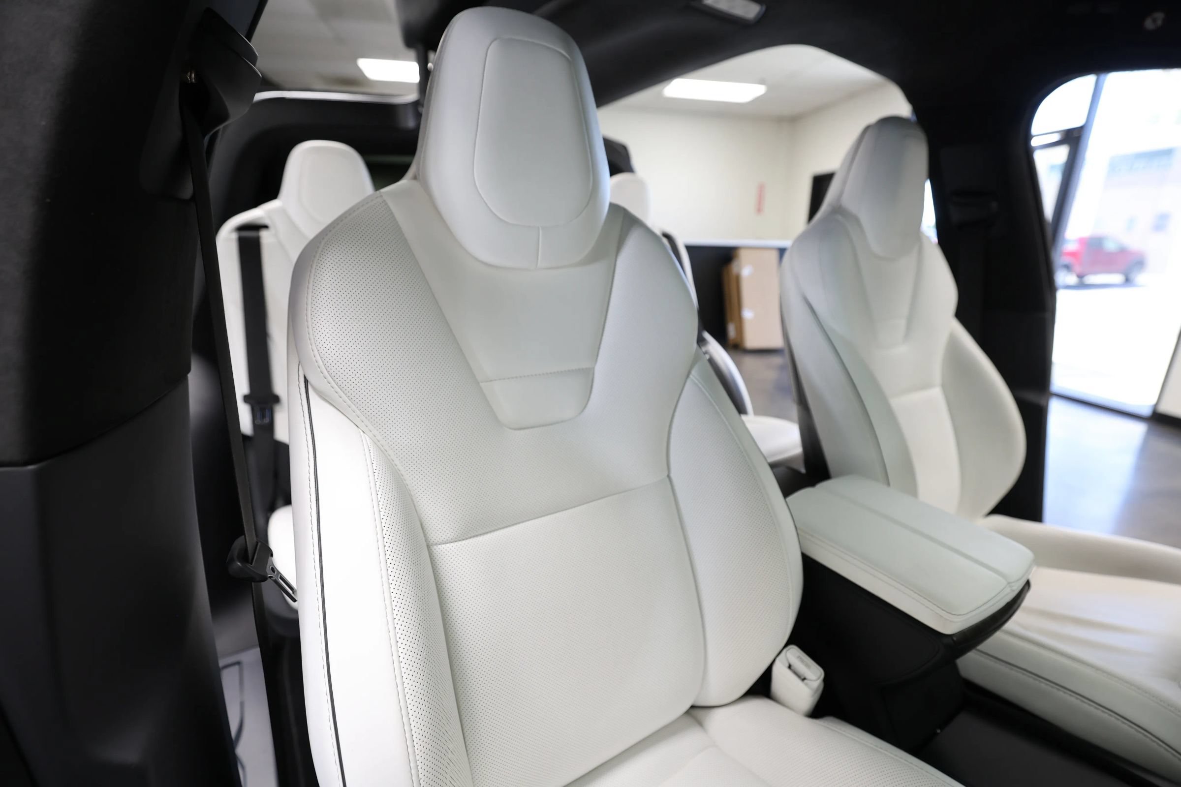 Used 2016 Tesla Model X 75D AWD/4WD image 33