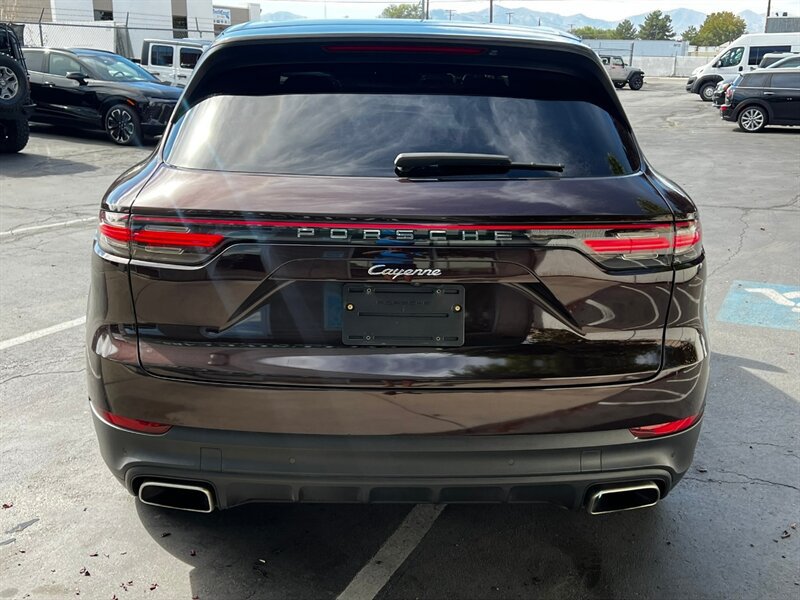Used 2020 Porsche Cayenne AWD/4WD image 6