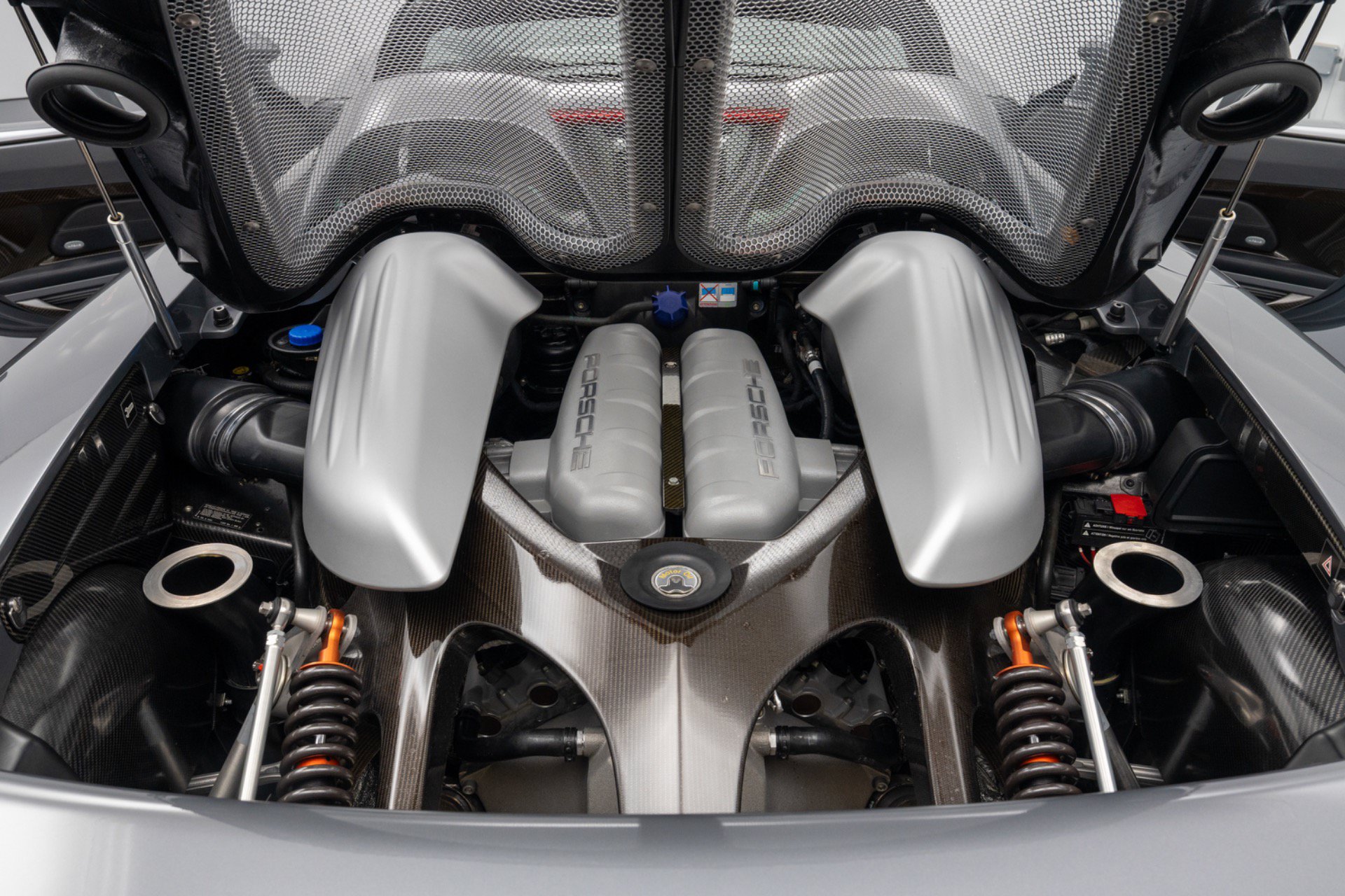Used 2004 Porsche Carrera GT RWD image 53