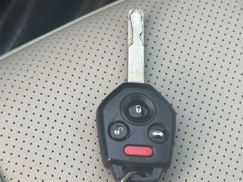 Used 2014 Subaru Outback 3.6R Limited w/ Moonroof Package image 26