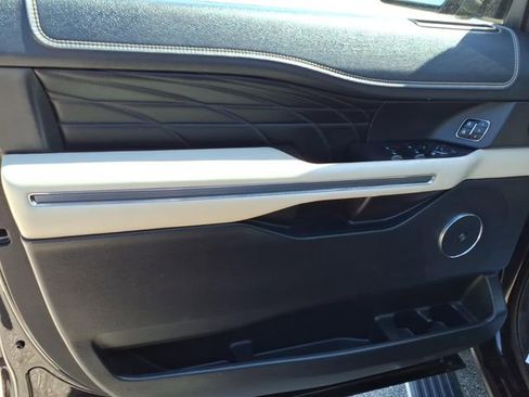 Used 2019 Ford Expedition Max Platinum AWD/4WD image 13