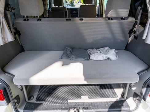 Used 2003 Volkswagen Eurovan MV image 52