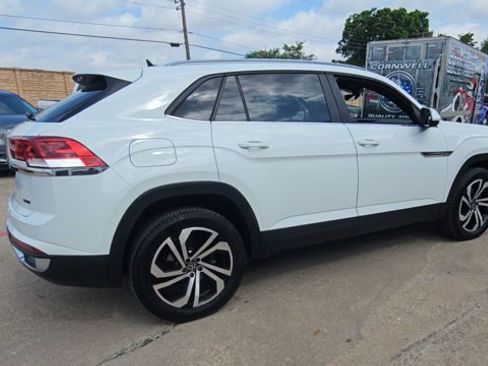 Used 2021 Volkswagen Atlas Cross Sport SE AWD/4WD image 8