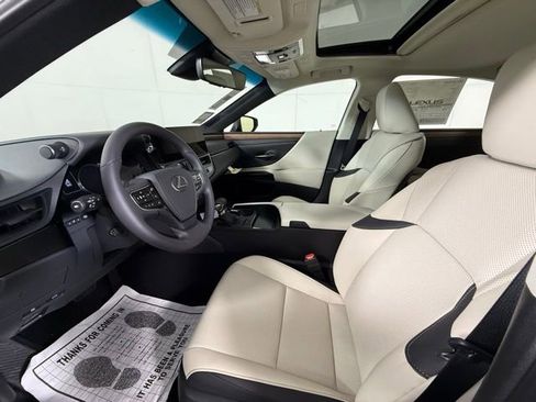 New 2025 Lexus ES 350 w/ Premium Package image 13