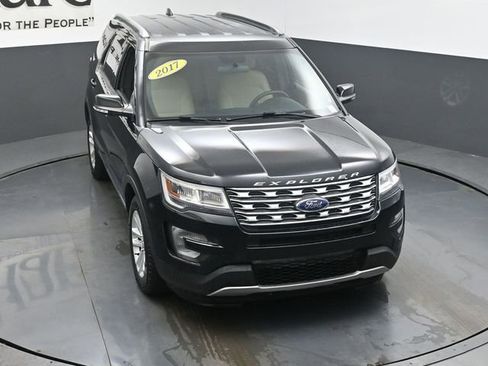 Used 2017 Ford Explorer XLT FWD image 46