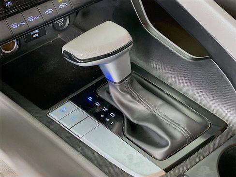 Used 2023 Hyundai Elantra SEL w/ Cargo Package image 19