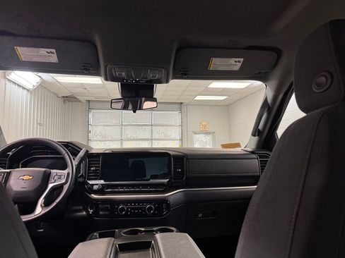 Used 2025 Chevrolet Silverado 2500 LT AWD/4WD image 23