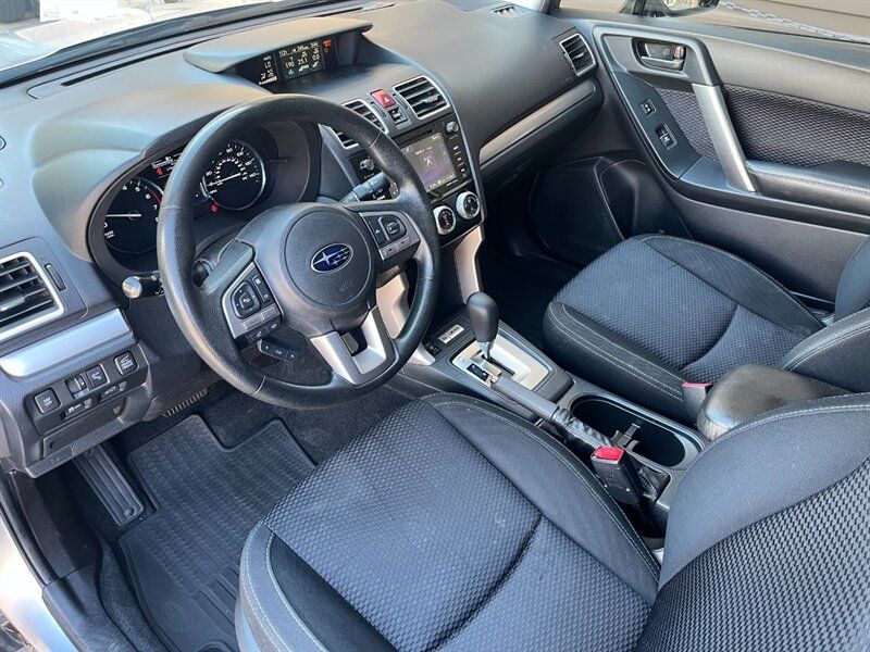 Used 2018 Subaru Forester 2.5i Premium AWD/4WD image 2