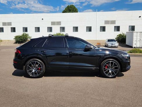 Used 2022 Audi Q8 Prestige AWD/4WD image 2