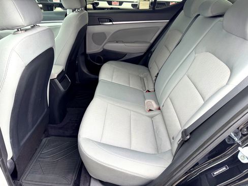 Used 2017 Hyundai Elantra SE w/ SE A/T Tech Package 03 image 17