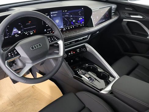 New 2025 Audi Q5 Prestige image 2