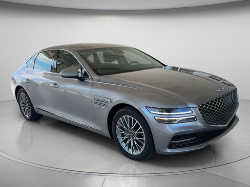 Used 2023 Genesis G80 2.5T RWD image 7
