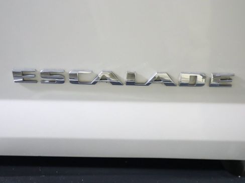 Used 2009 Cadillac Escalade EXT AWD/4WD image 11