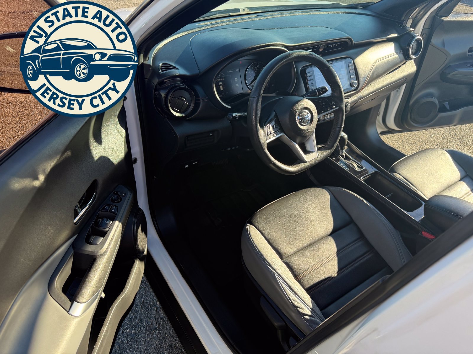 Used 2021 Nissan Kicks SR w/ SR Premium Package FWD image 24