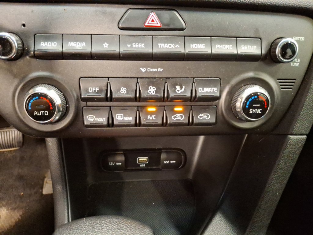 Used 2020 Kia Sportage LX w/ LX Popular Package FWD image 25