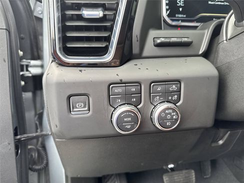Used 2024 GMC Sierra 3500 Denali Ultimate AWD/4WD image 20