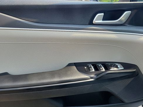 Used 2021 Kia K5 LXS image 12